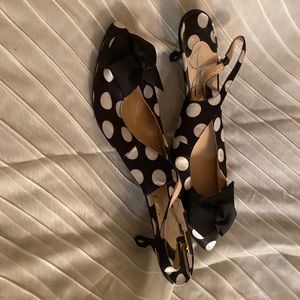 Polka dot sling back